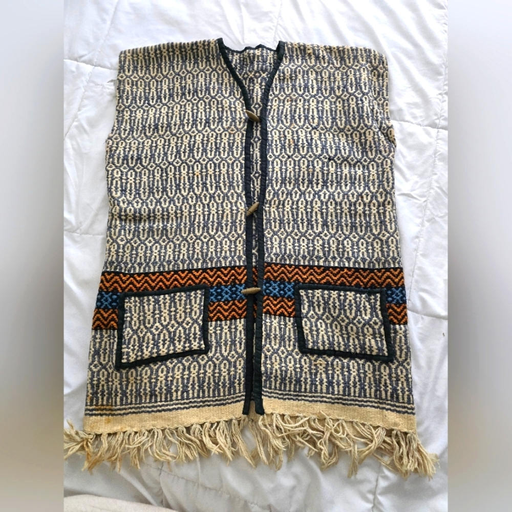 Vintage Mexican GUILLERMO Guevara Blanket Rug Knit Fringe Vest